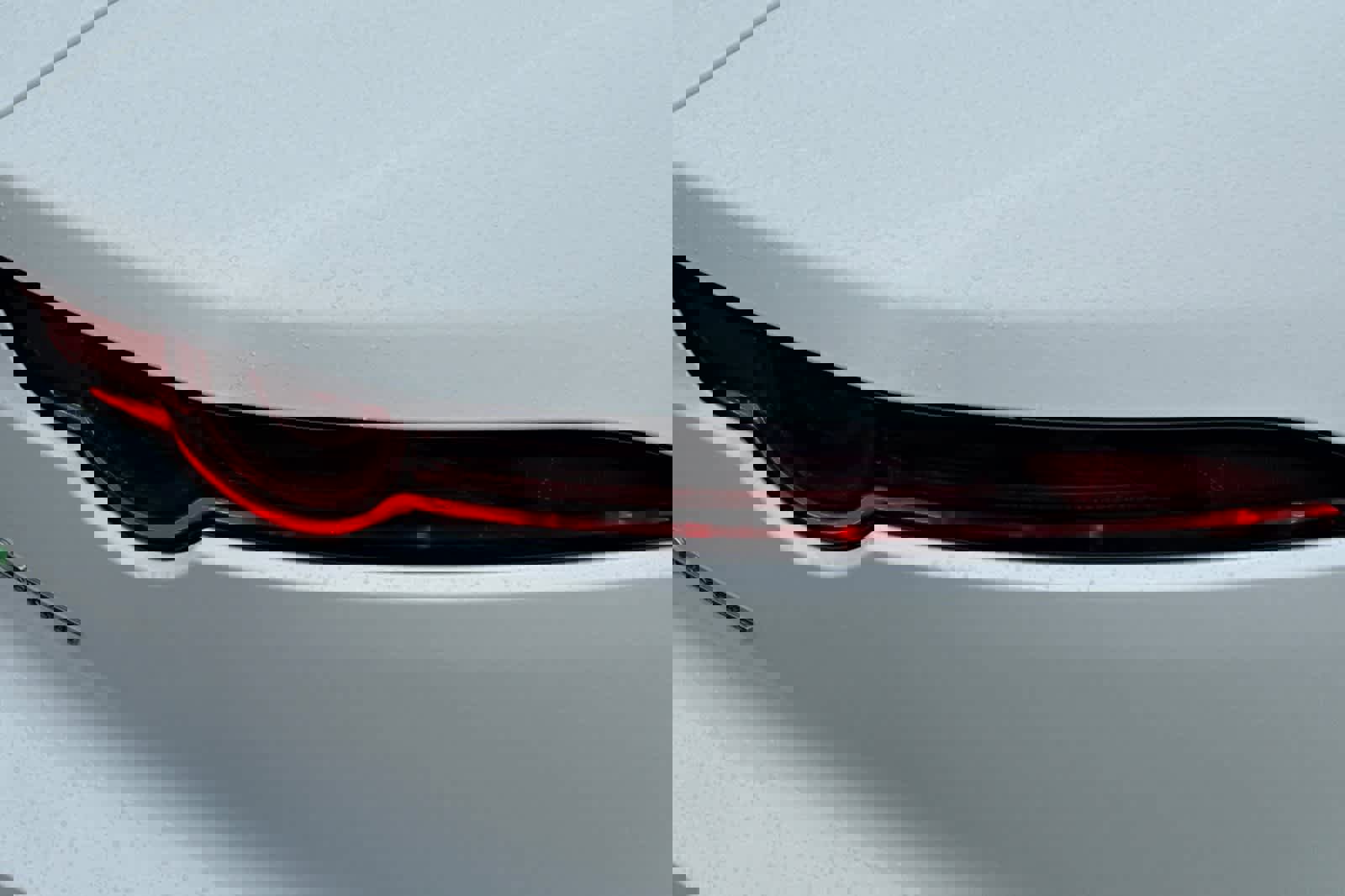 Used 2018 Jaguar F-TYPE R-Dynamic image 15