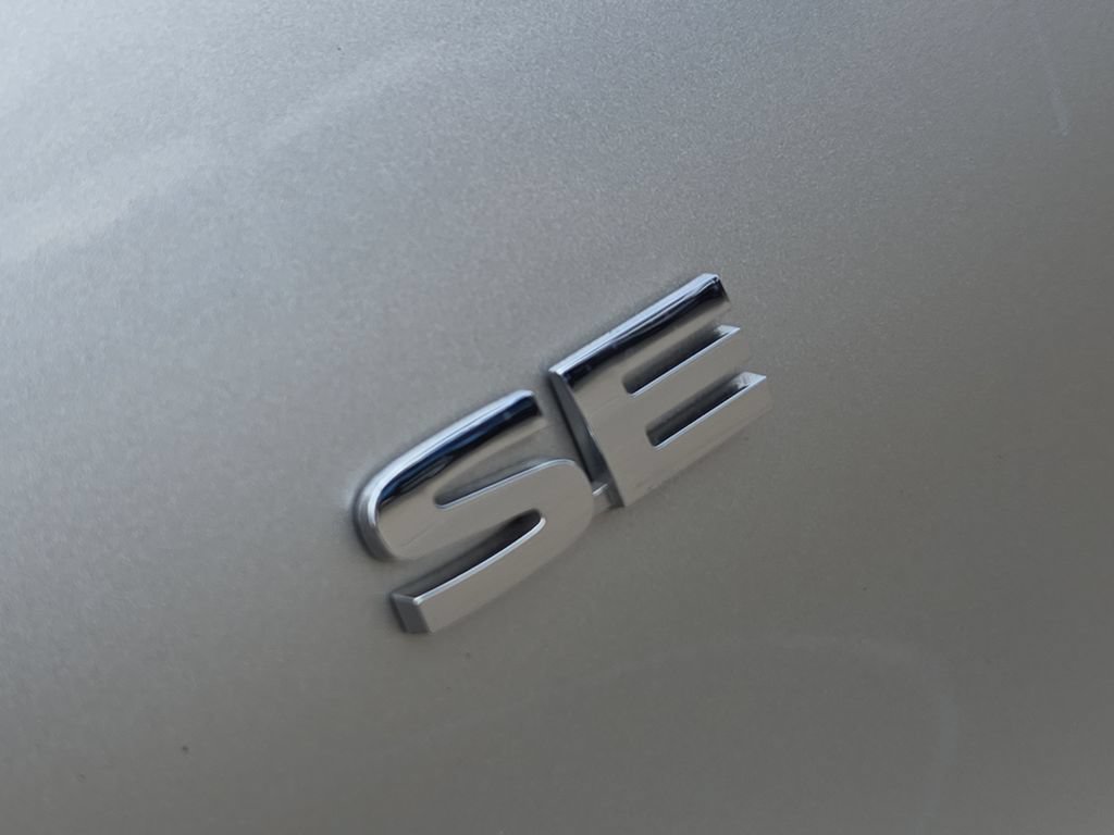 Used 2024 Mitsubishi Outlander SE AWD/4WD image 32