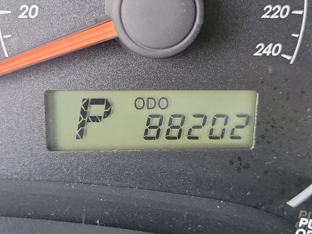 Used 2013 Toyota Corolla LE image 4