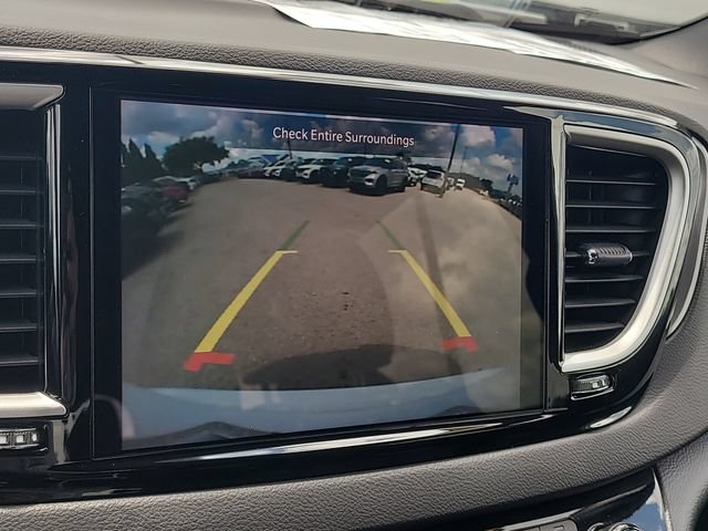 Used 2025 Chrysler Pacifica Select FWD image 25