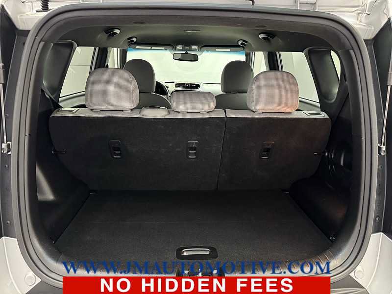 Used 2015 Kia Soul FWD image 16