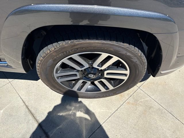 Used 2022 Toyota 4Runner Limited AWD/4WD image 10