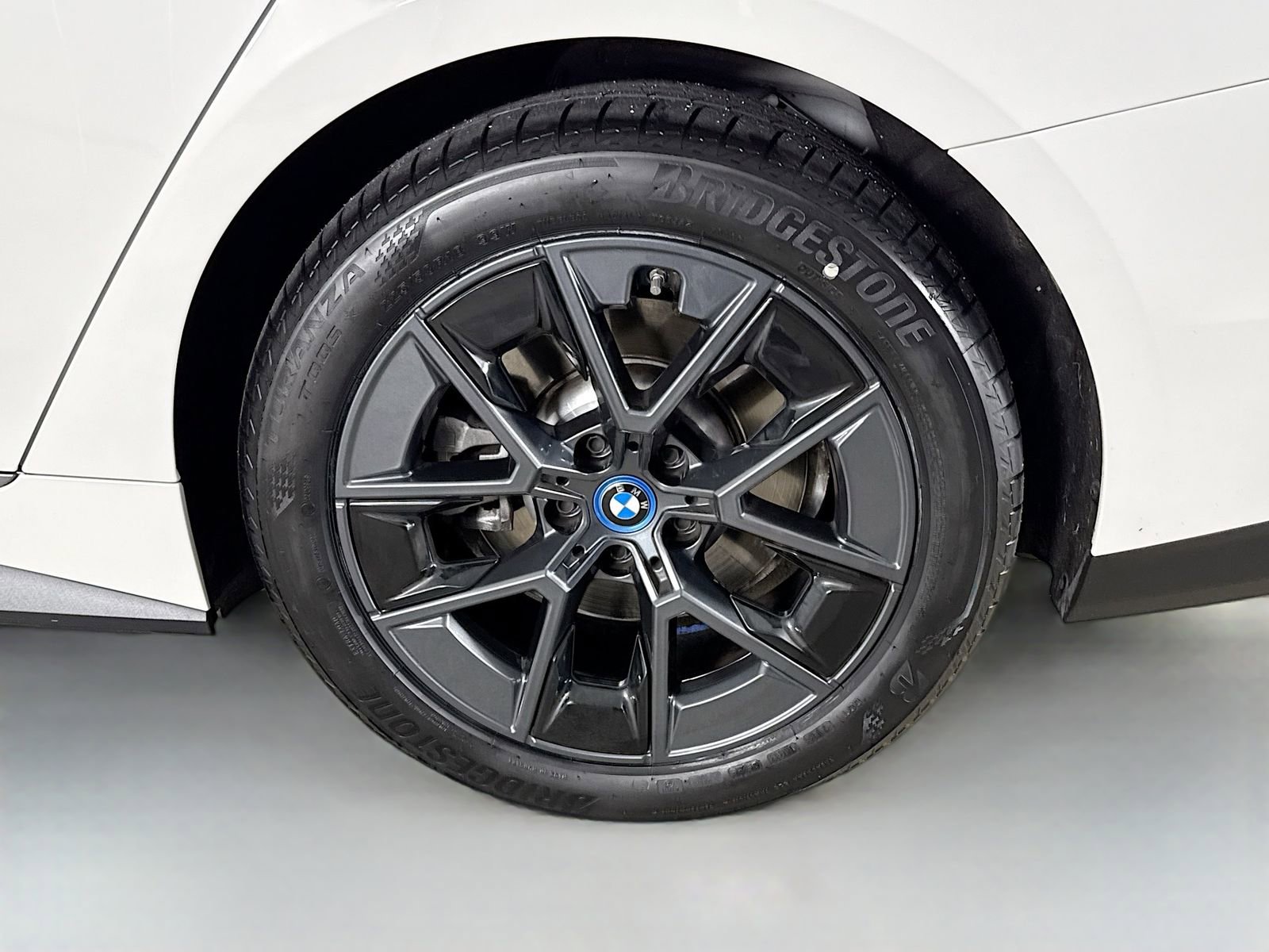 Certified 2024 BMW i4 eDrive35 w/ Convenience Package image 32