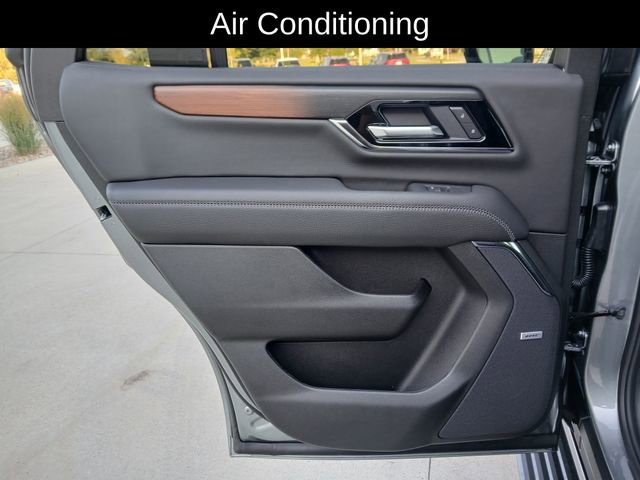 New 2026 GMC Yukon Denali w/ Sun & Power Step Package image 14