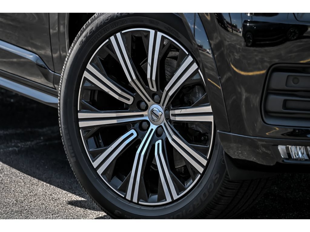Used 2023 Volvo XC90 B5 Core w/ Climate Package AWD/4WD image 4