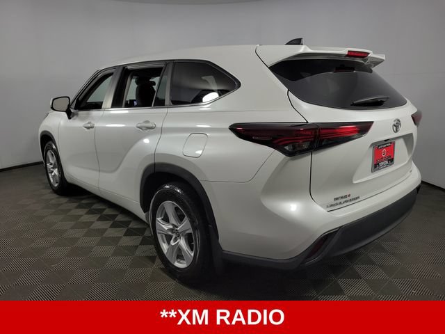 Used 2024 Toyota Highlander LE FWD image 7
