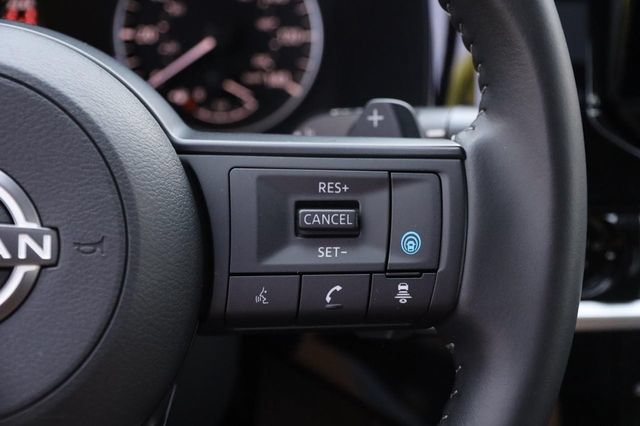 Certified 2025 Nissan Pathfinder SV w/ SV Premium Package FWD image 15