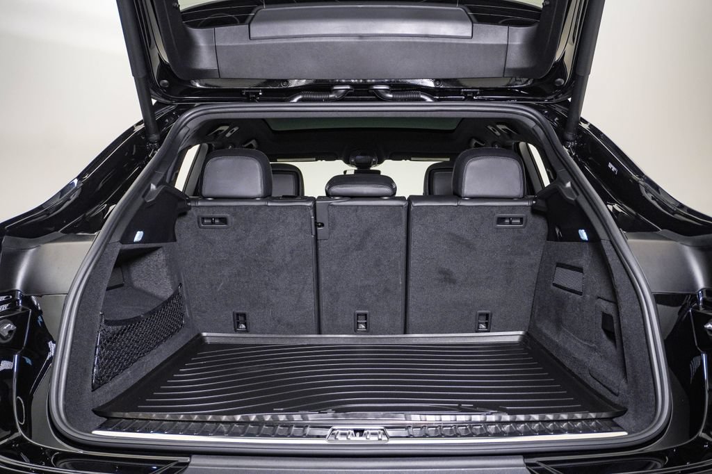 Certified 2026 Porsche Cayenne Coupe AWD/4WD image 28