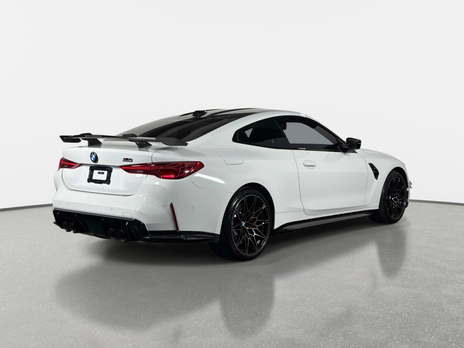 Used 2026 BMW M4 Competition w/ Executive Package RWD image 3