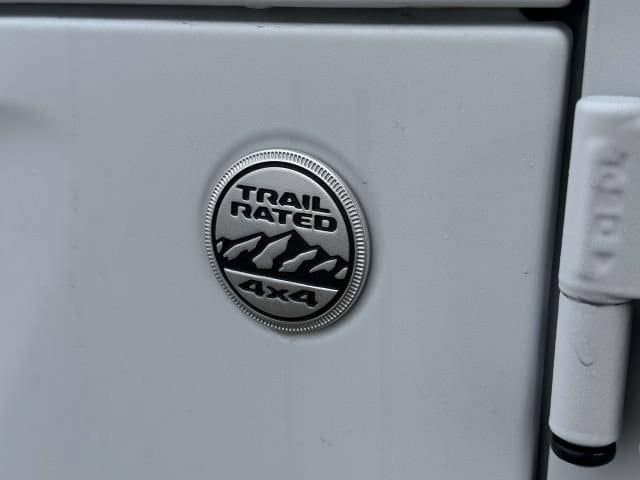 Used 2021 Jeep Wrangler Unlimited Sahara AWD/4WD image 9