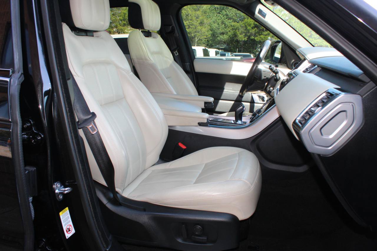 Used 2019 Land Rover Range Rover Sport HSE AWD/4WD image 19