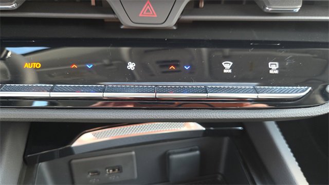 New 2026 Buick Envision Sport Touring image 28