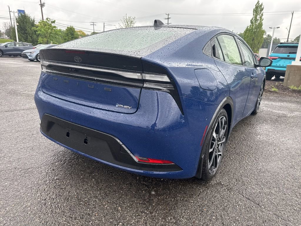 New 2026 Toyota Prius Plug-In Hybrid FWD image 16