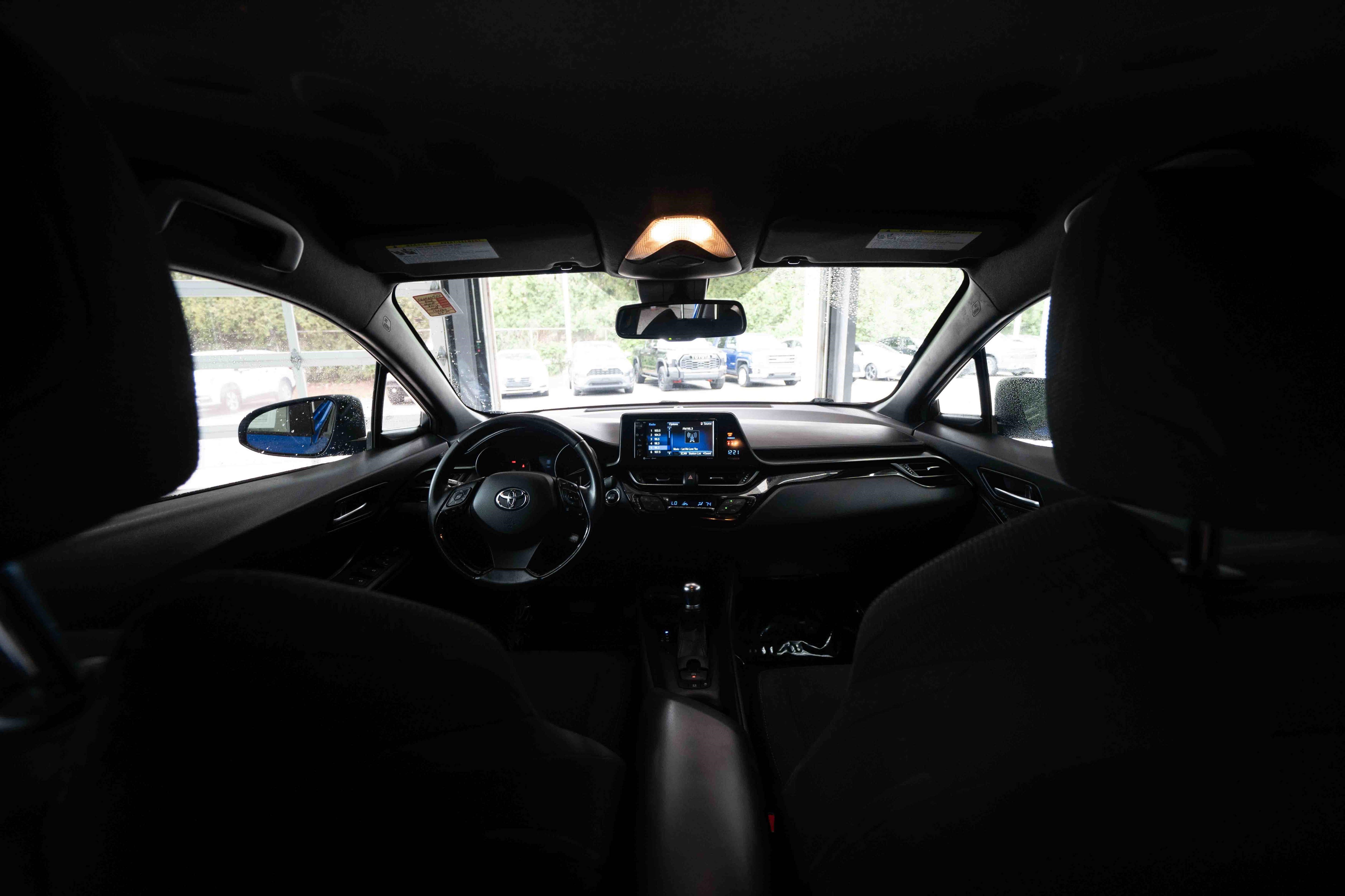 Used 2018 Toyota C-HR XLE FWD image 19