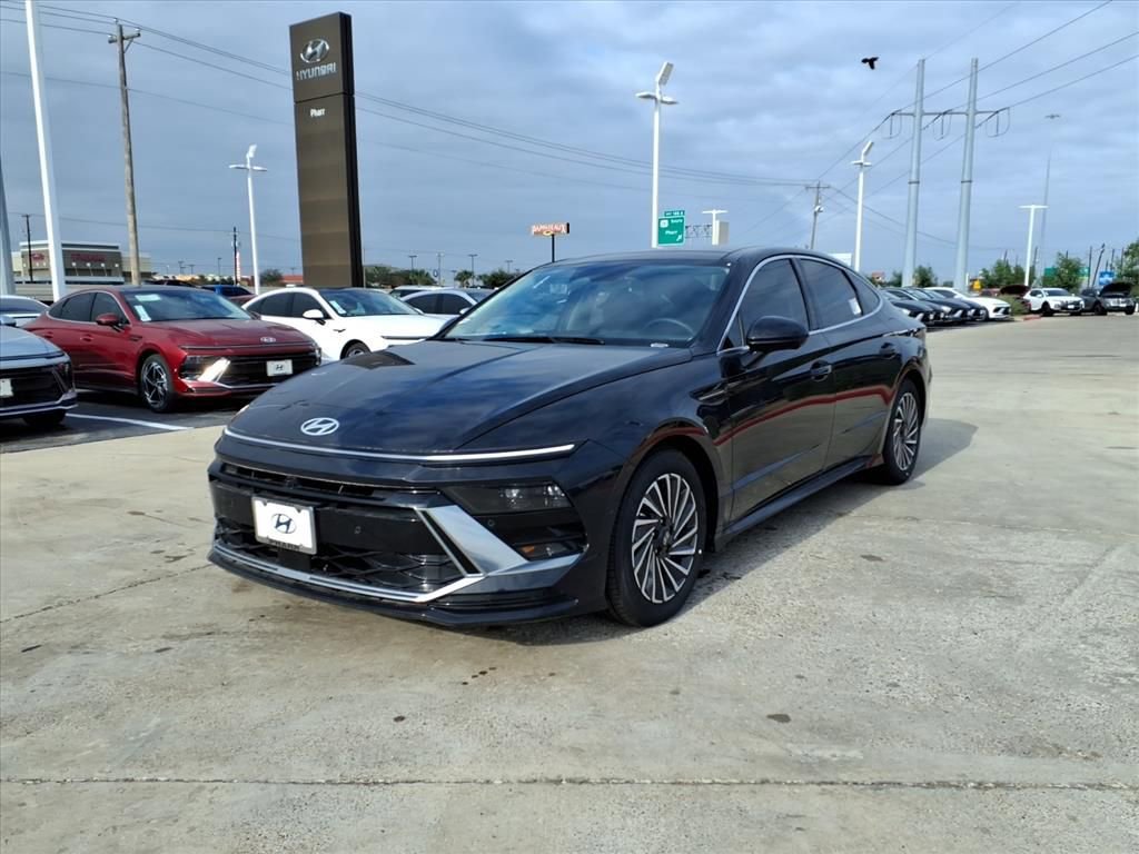 New 2025 Hyundai Sonata Limited image 1