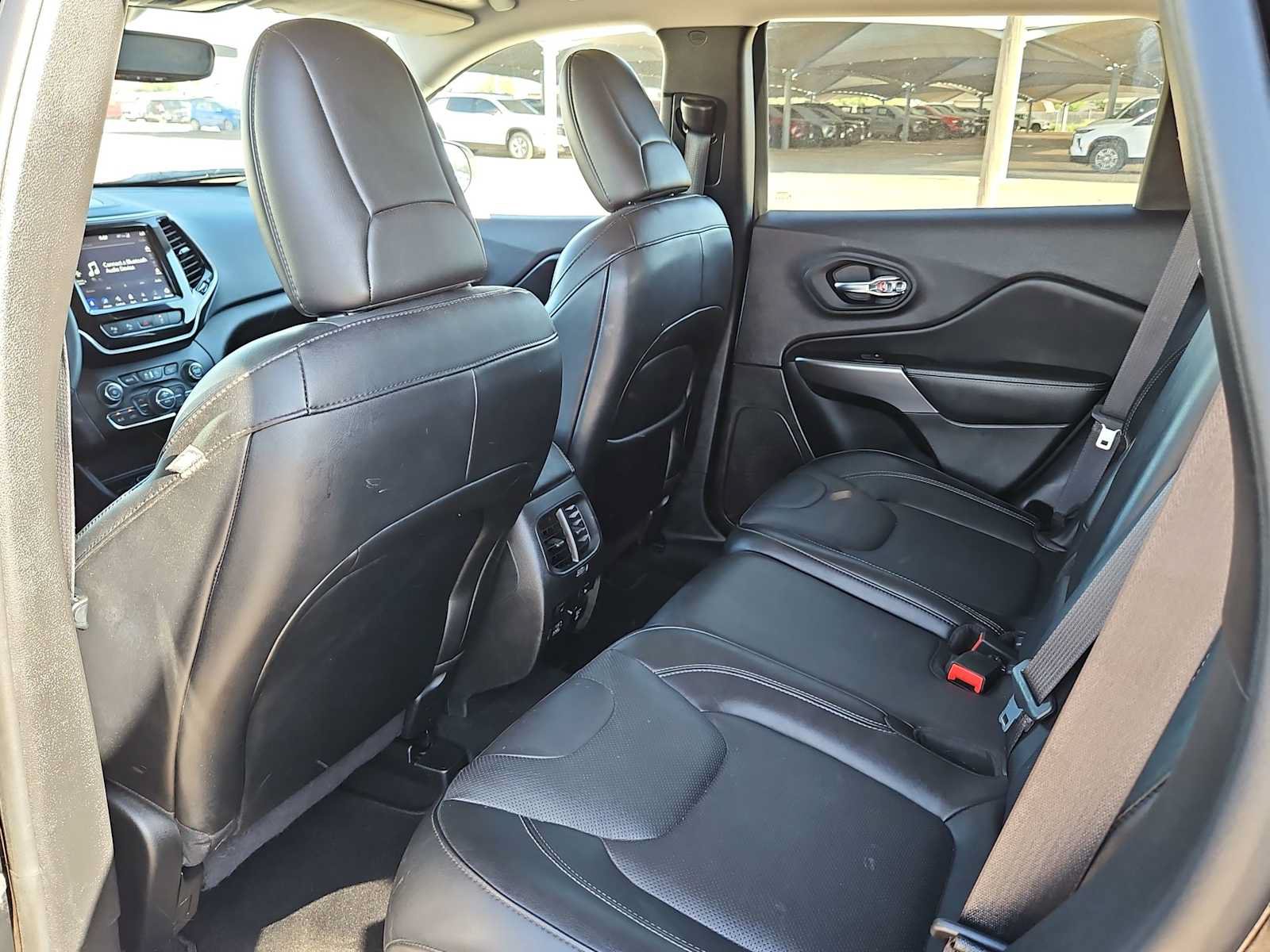 Used 2022 Jeep Cherokee Limited w/ Elite Package AWD/4WD image 16