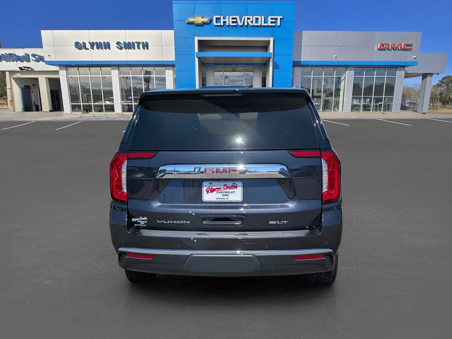 Used 2023 GMC Yukon SLT RWD image 9