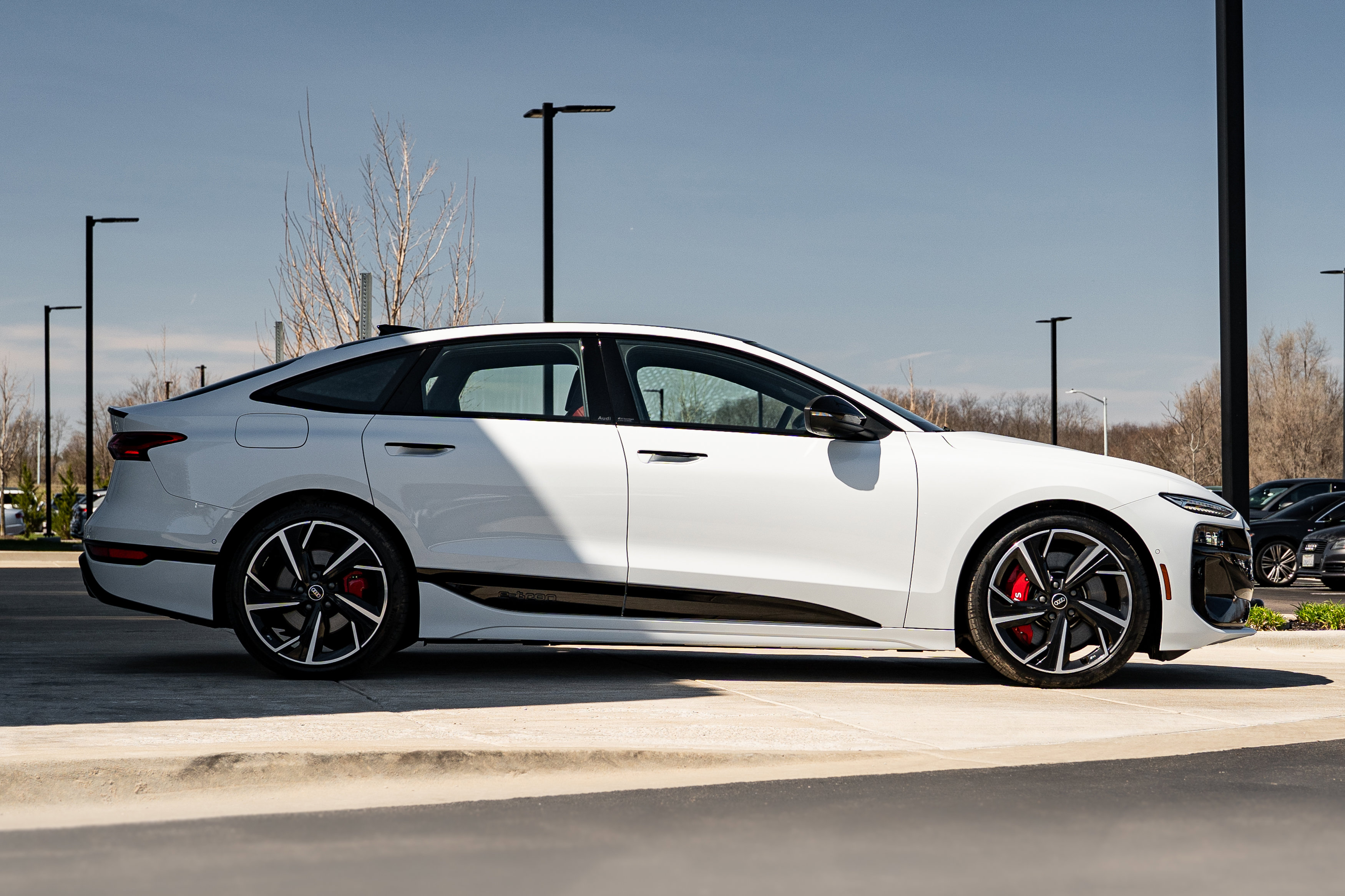 Certified 2025 Audi S6 e-tron Prestige w/ 21" Black Optic Package image 3