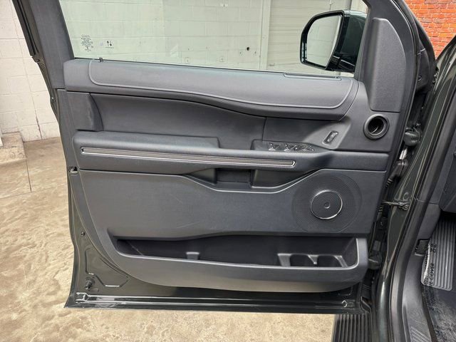 Certified 2022 Ford Expedition XLT image 13
