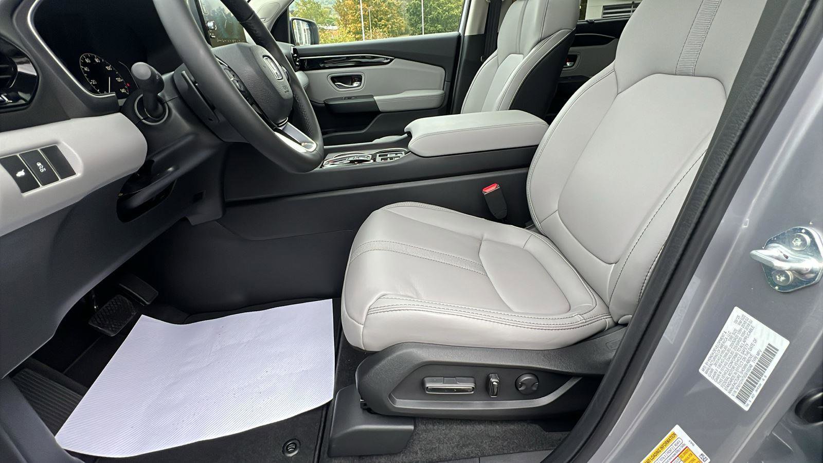 New 2025 Honda Pilot Touring image 25