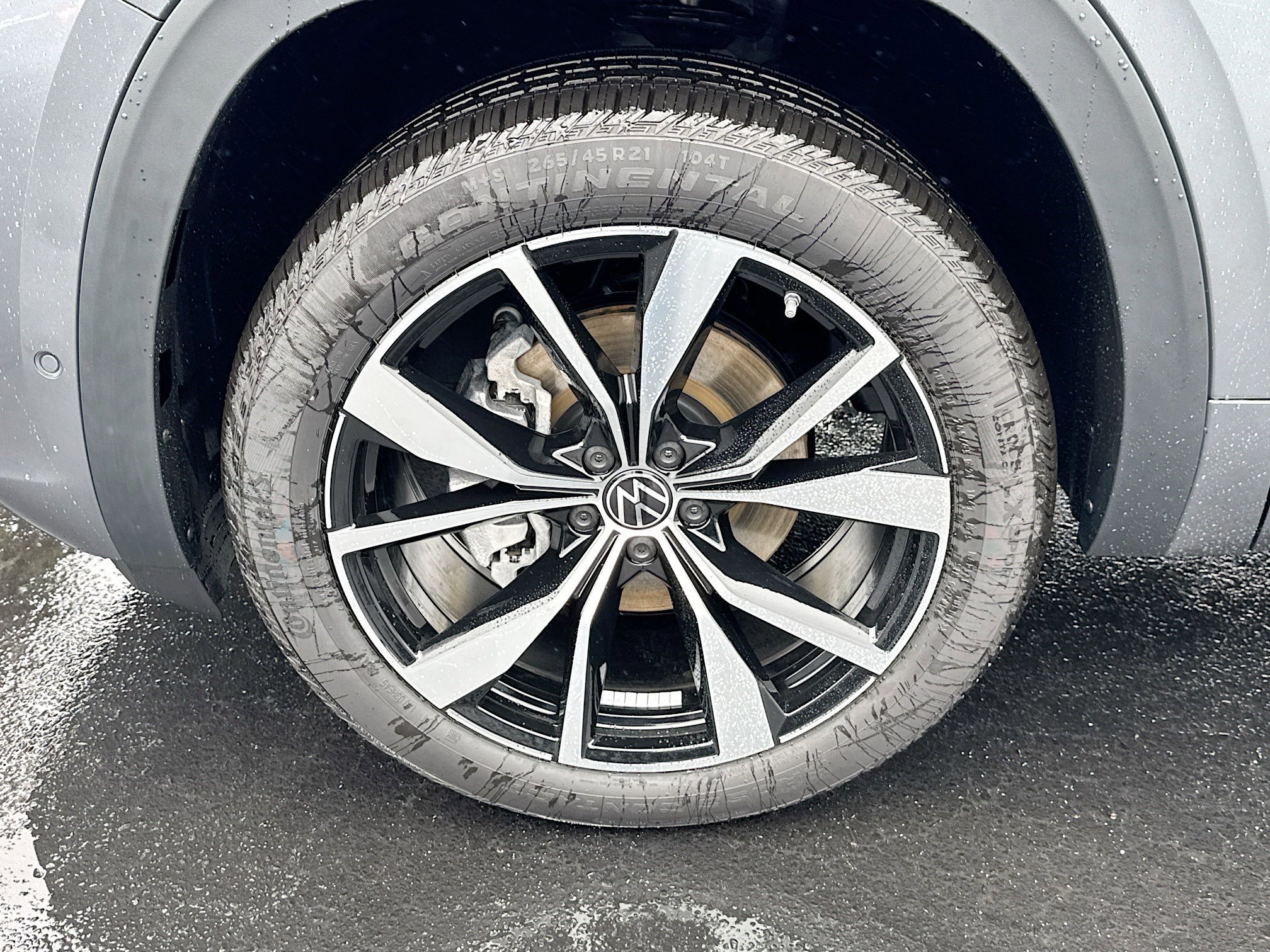 New 2025 Volkswagen Atlas Cross Sport SEL Premium R-Line image 20