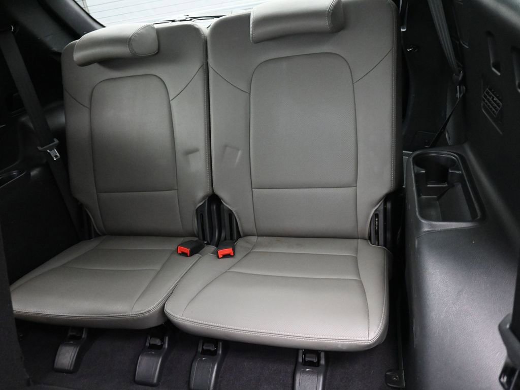 Used 2017 Hyundai Santa Fe SE image 22