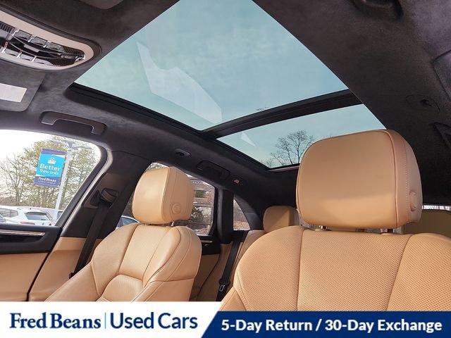 Used 2018 Porsche Macan Turbo image 17