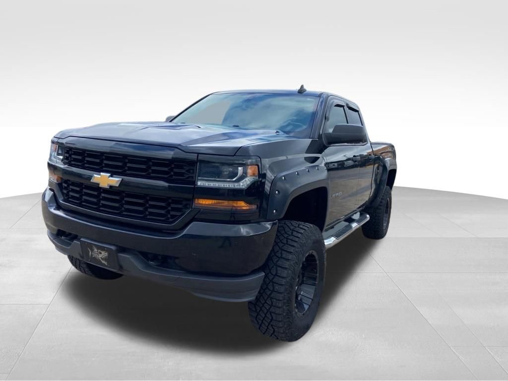 Used 2018 Chevrolet Silverado 1500 Custom w/ Custom Value Package AWD/4WD image 2