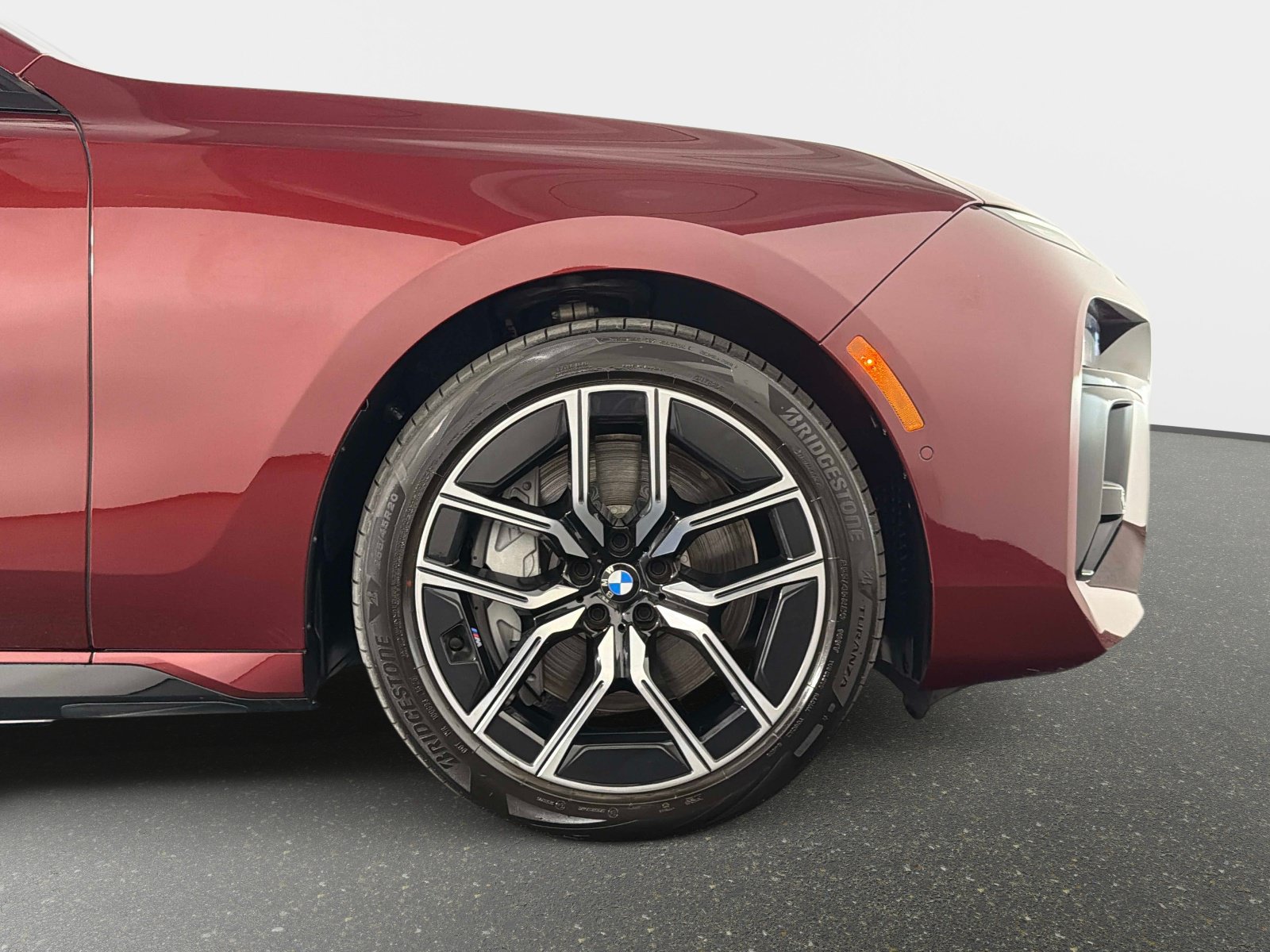 Used 2023 BMW 760i xDrive AWD/4WD image 23
