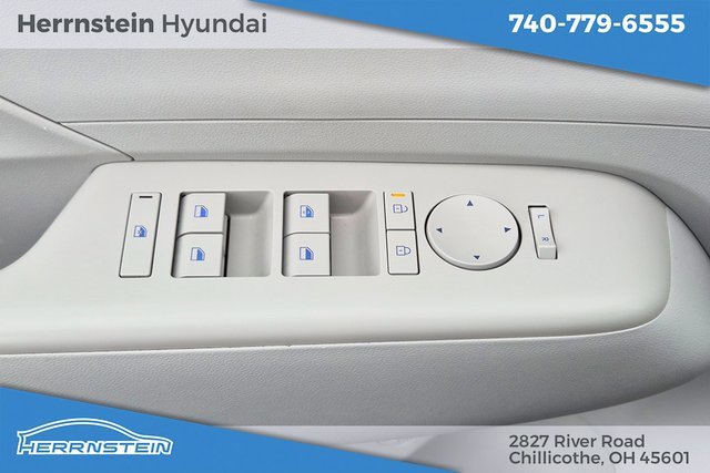 Used 2024 Hyundai Kona SEL image 16