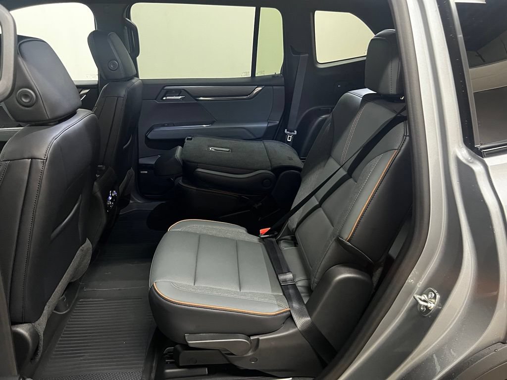New 2026 GMC Acadia AT4 w/ Luxury Package AWD/4WD image 37
