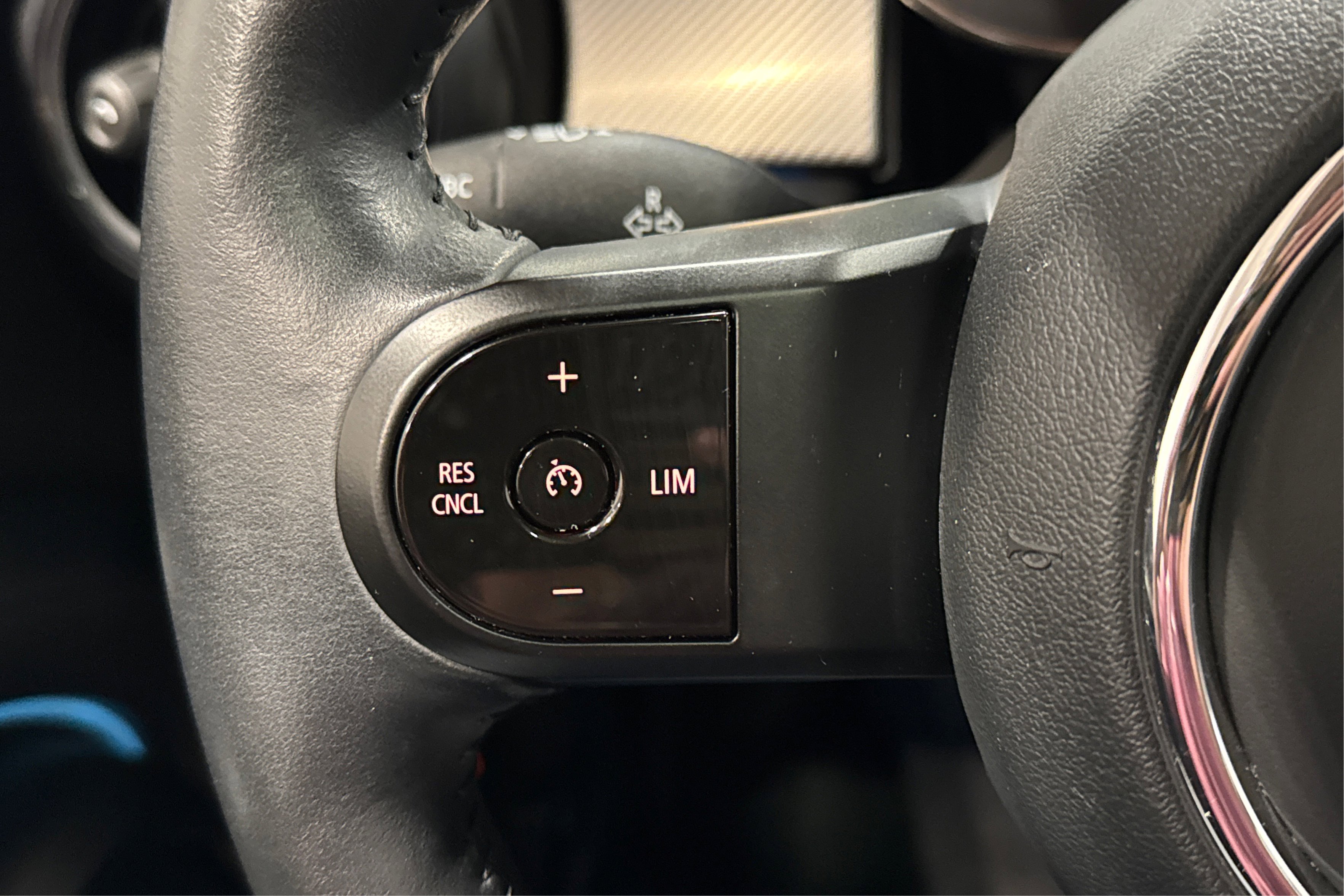 Used 2024 MINI Cooper SE image 23