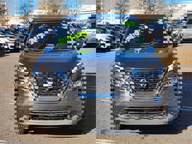 Used 2023 Nissan Rogue SV image 9