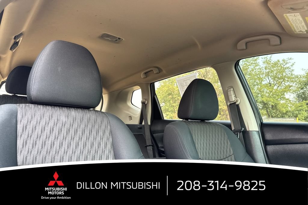 Used 2017 Nissan Rogue SV AWD/4WD image 17