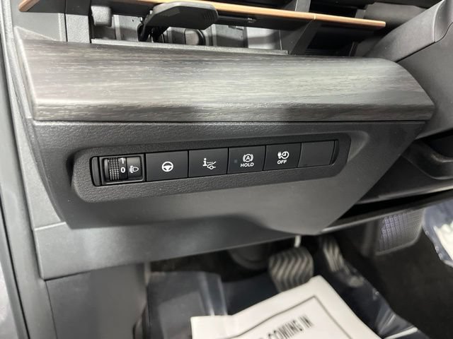 Used 2023 Nissan Ariya FWD image 32