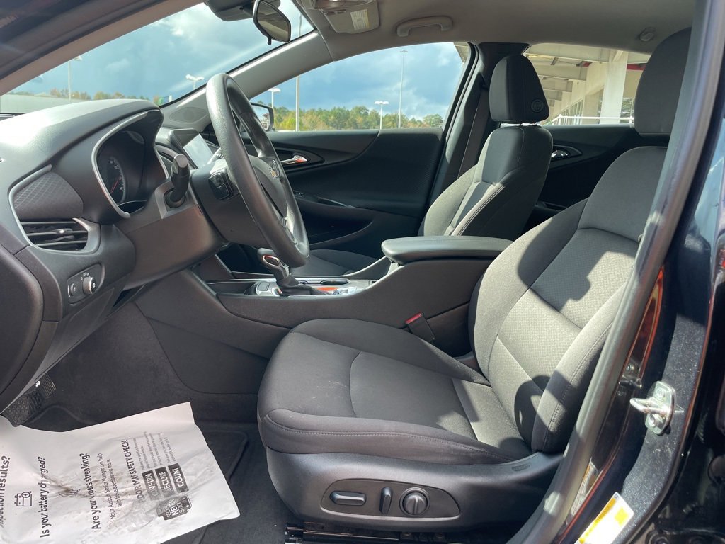 Used 2023 Chevrolet Malibu LT image 11