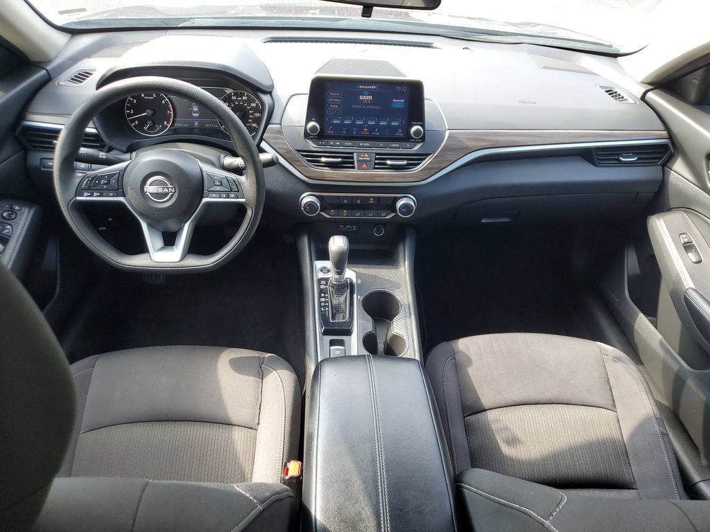 Used 2025 Nissan Altima 2.5 SV AWD/4WD image 17