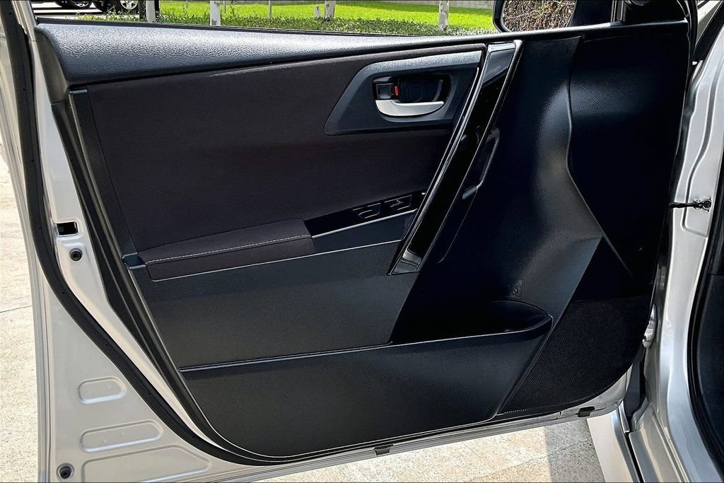 Used 2017 Toyota Corolla iM FWD image 15