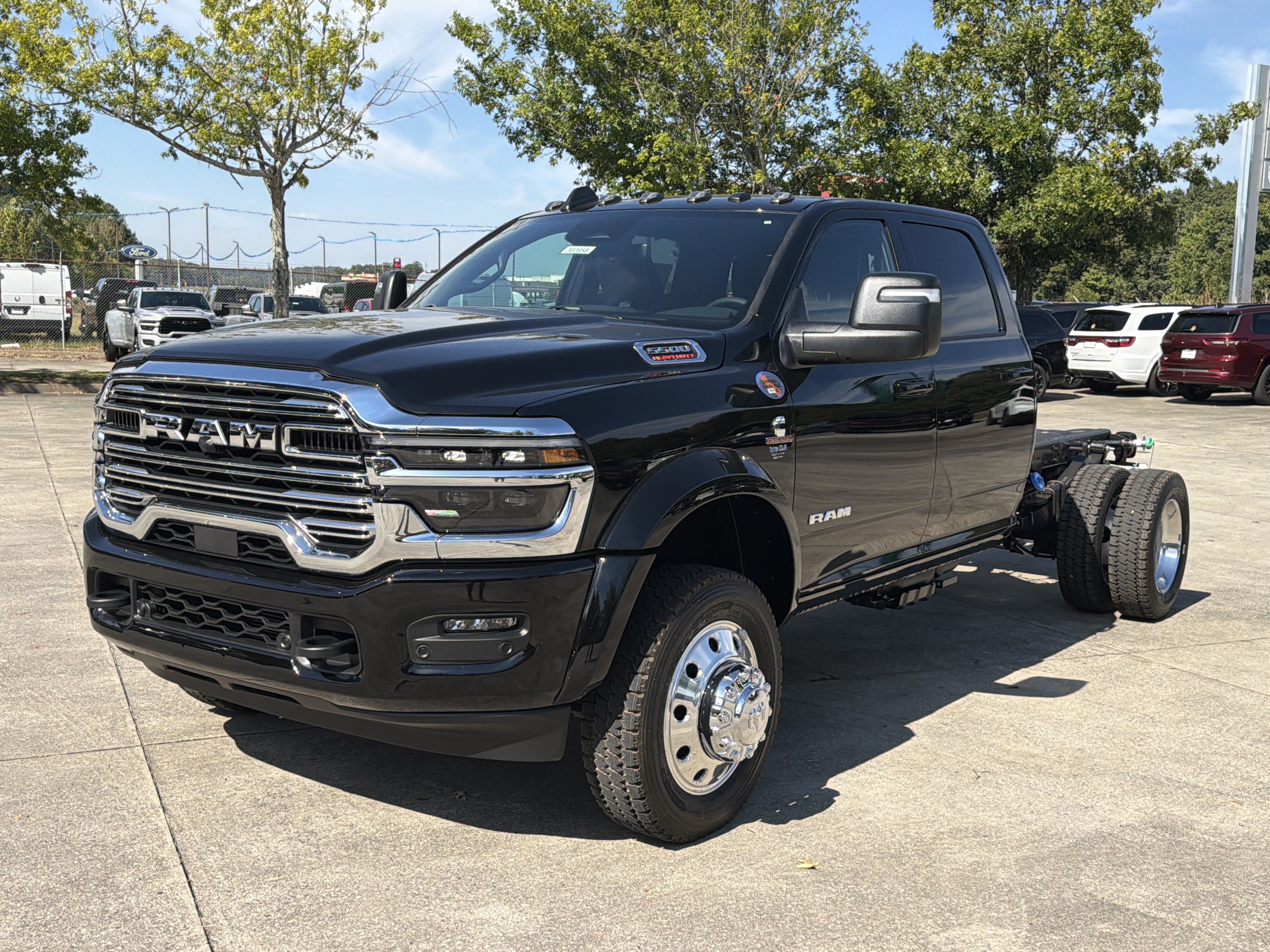 New 2027 RAM 5500 4x4 Crew Cab image 3