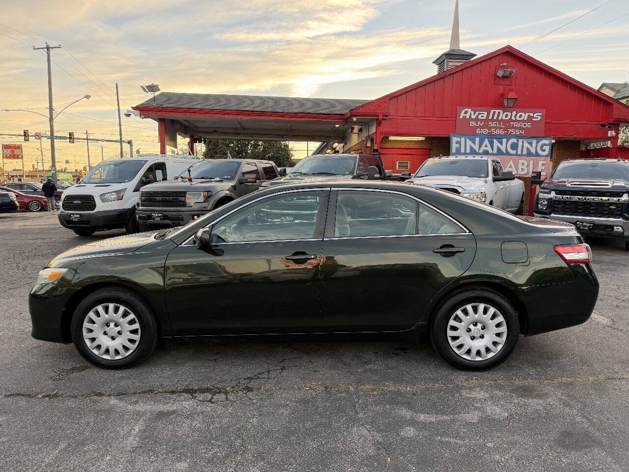 Used 2011 Toyota Camry LE FWD image 7