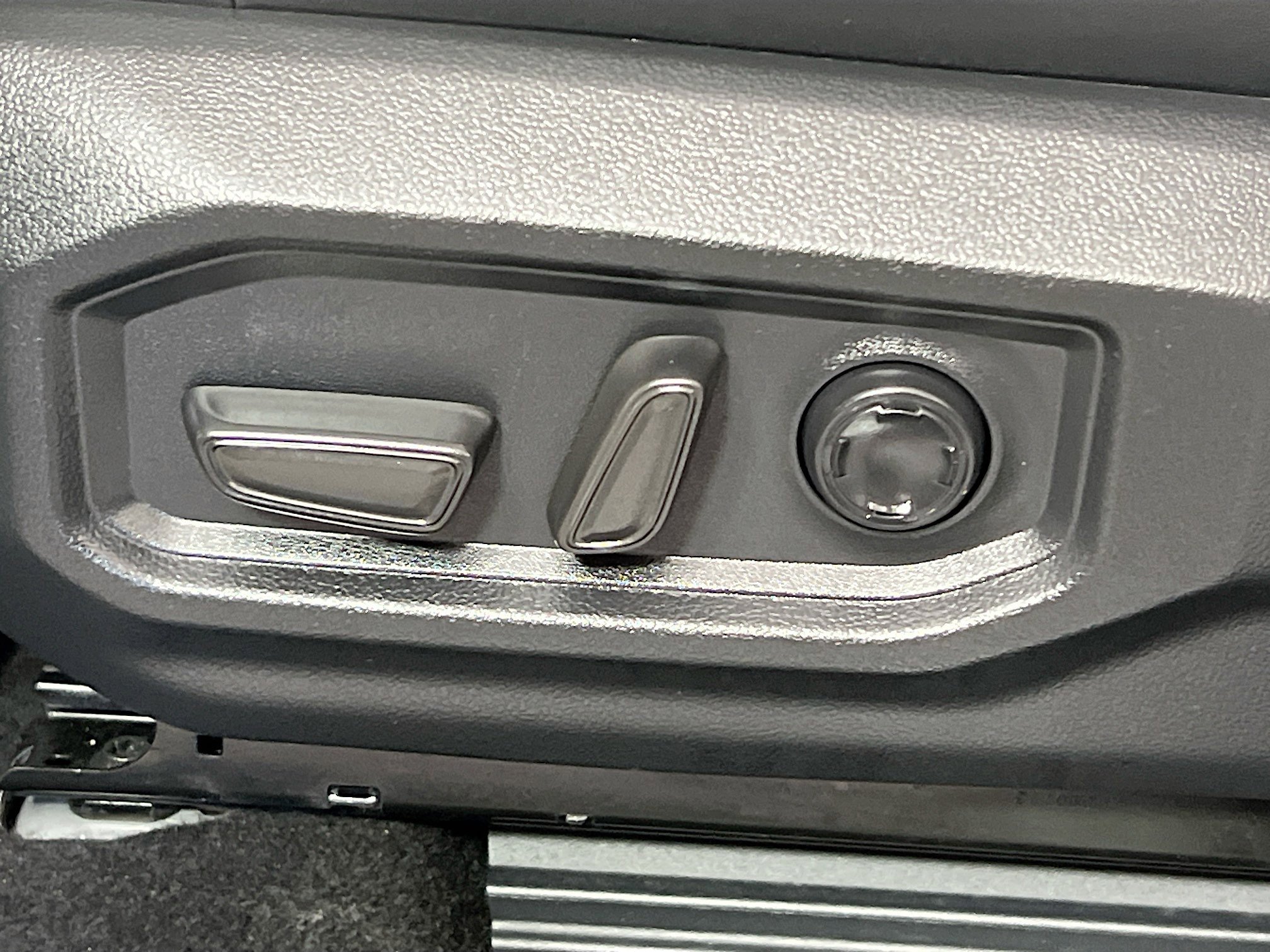 Used 2023 Toyota Tundra Platinum w/ Advanced Package image 15