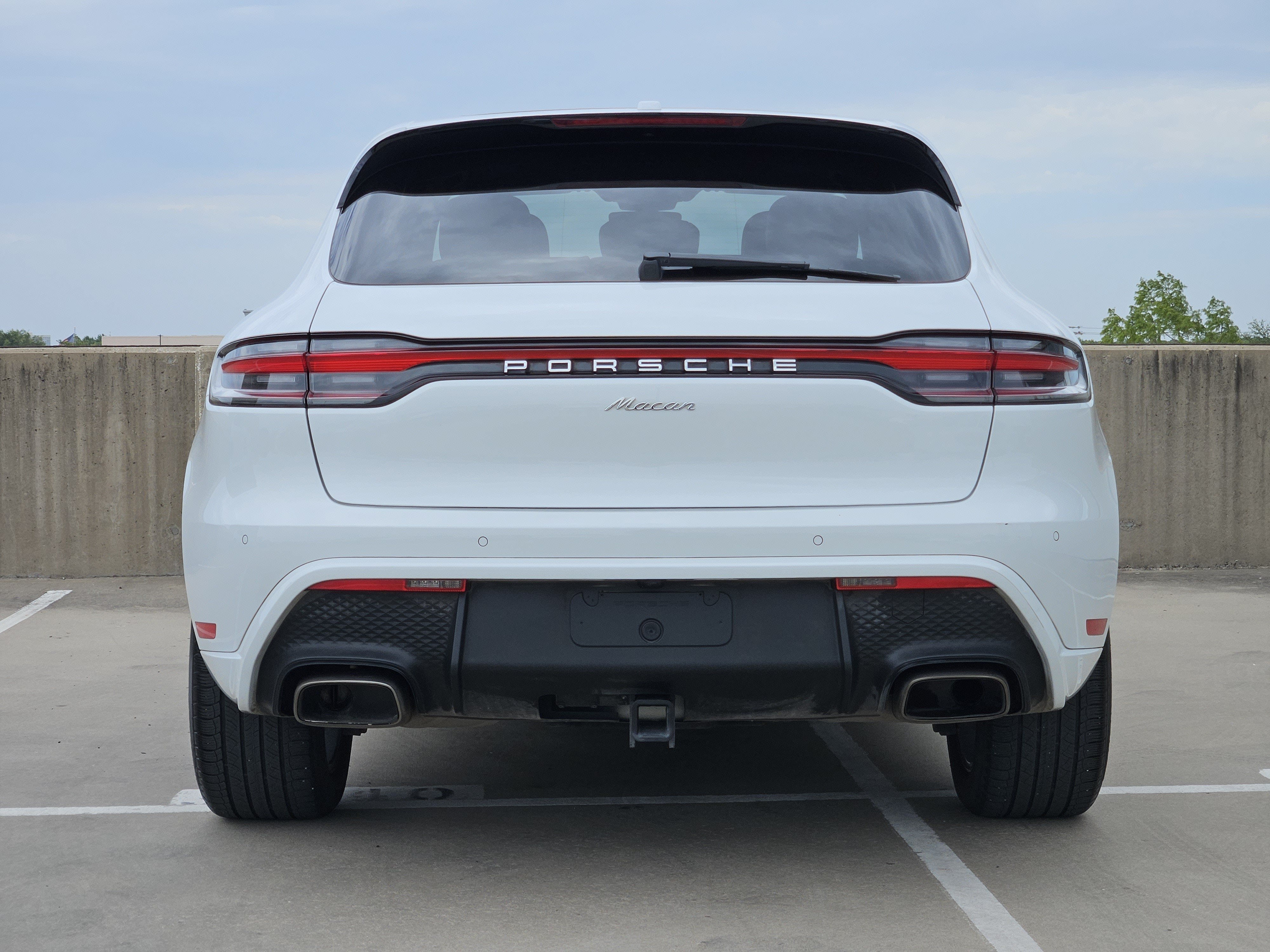 Certified 2023 Porsche Macan Turbo AWD/4WD image 7