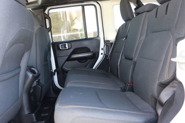 Used 2024 Jeep Wrangler Sahara image 13