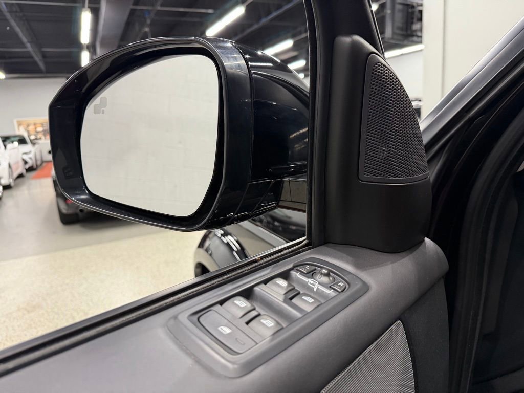 Used 2016 Land Rover LR4 HSE LUX AWD/4WD image 55