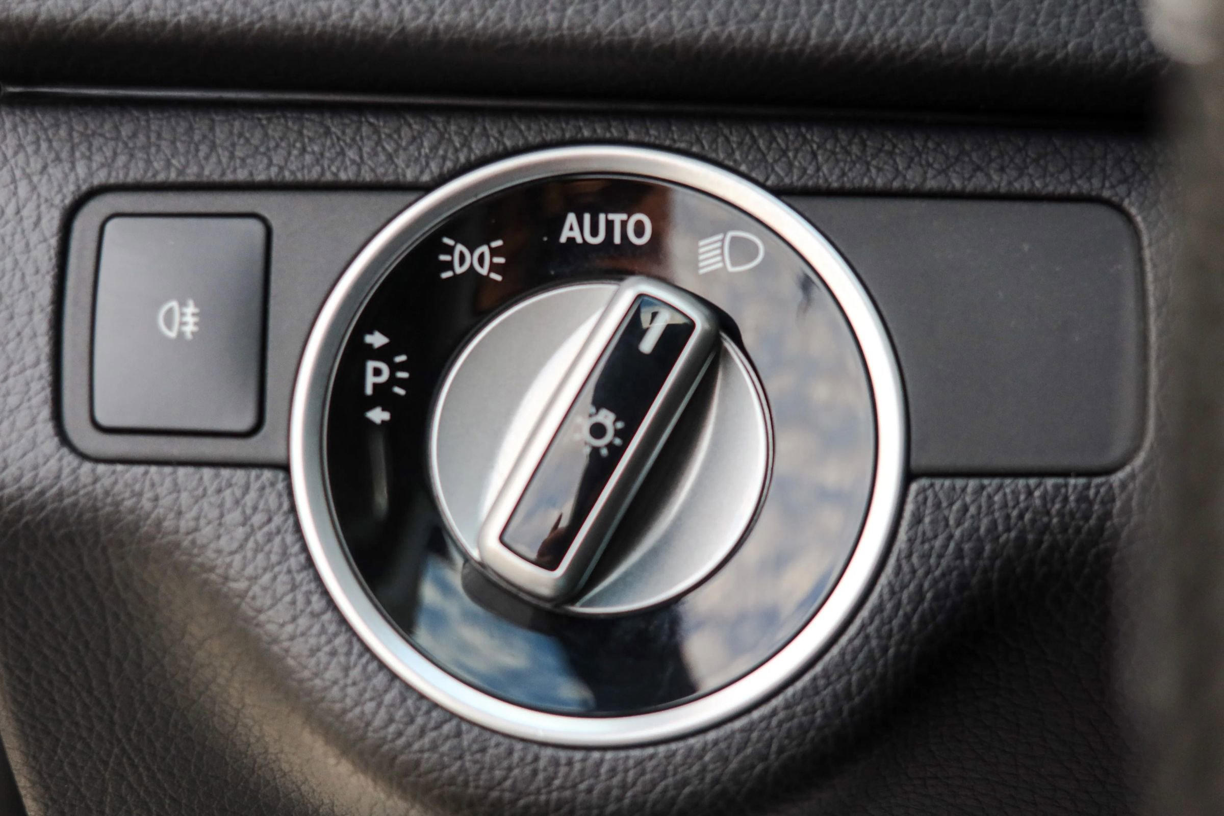 Used 2015 Mercedes-Benz C 350 4MATIC Coupe w/ Multimedia Package image 8