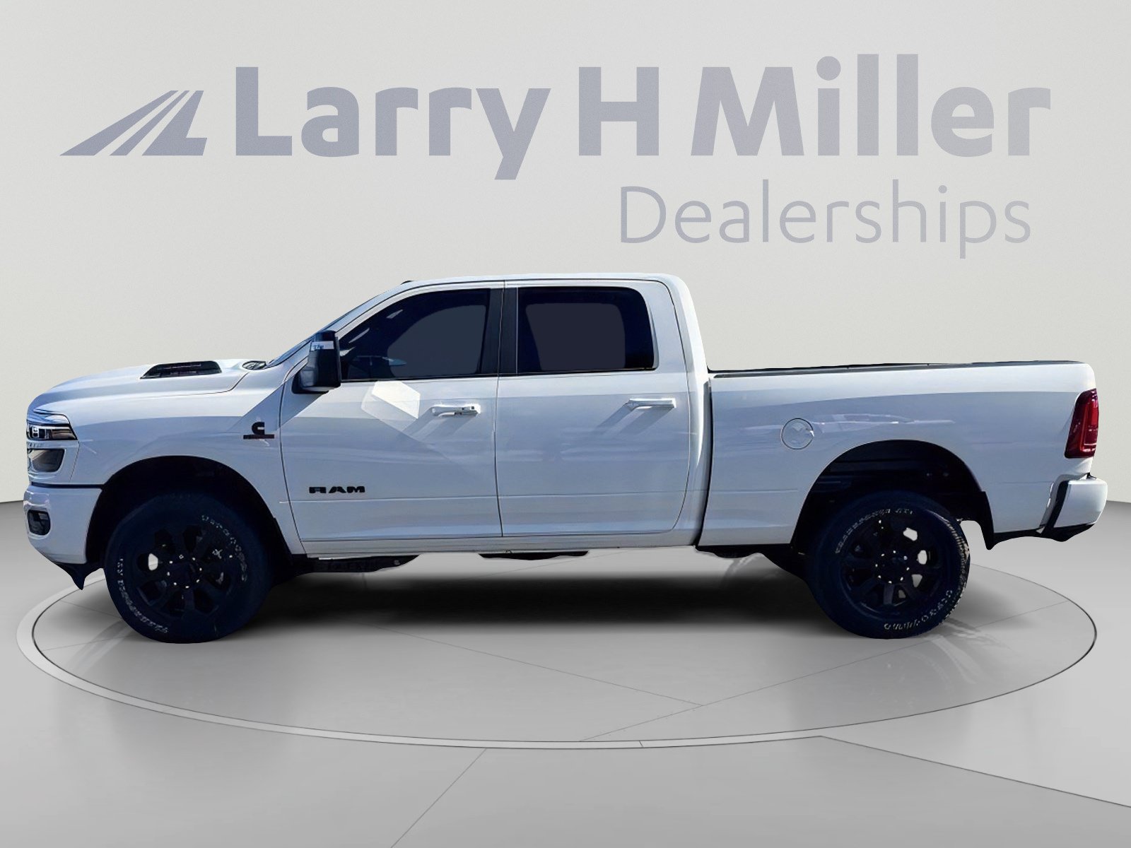 New 2026 RAM 2500 Laramie w/ Night Edition AWD/4WD image 3