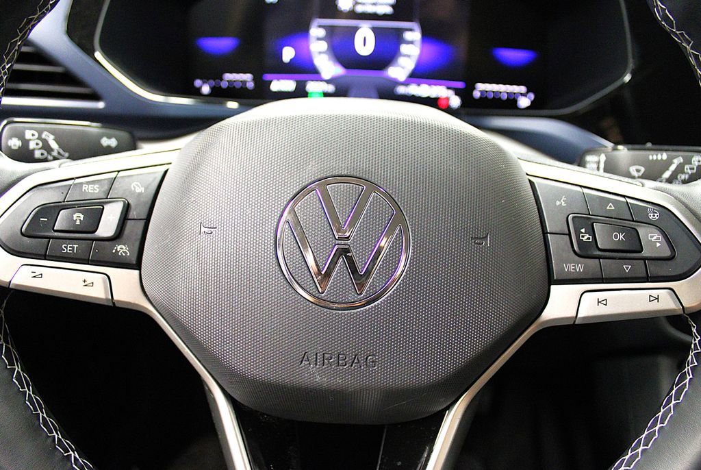 Used 2024 Volkswagen Taos SE AWD/4WD image 12