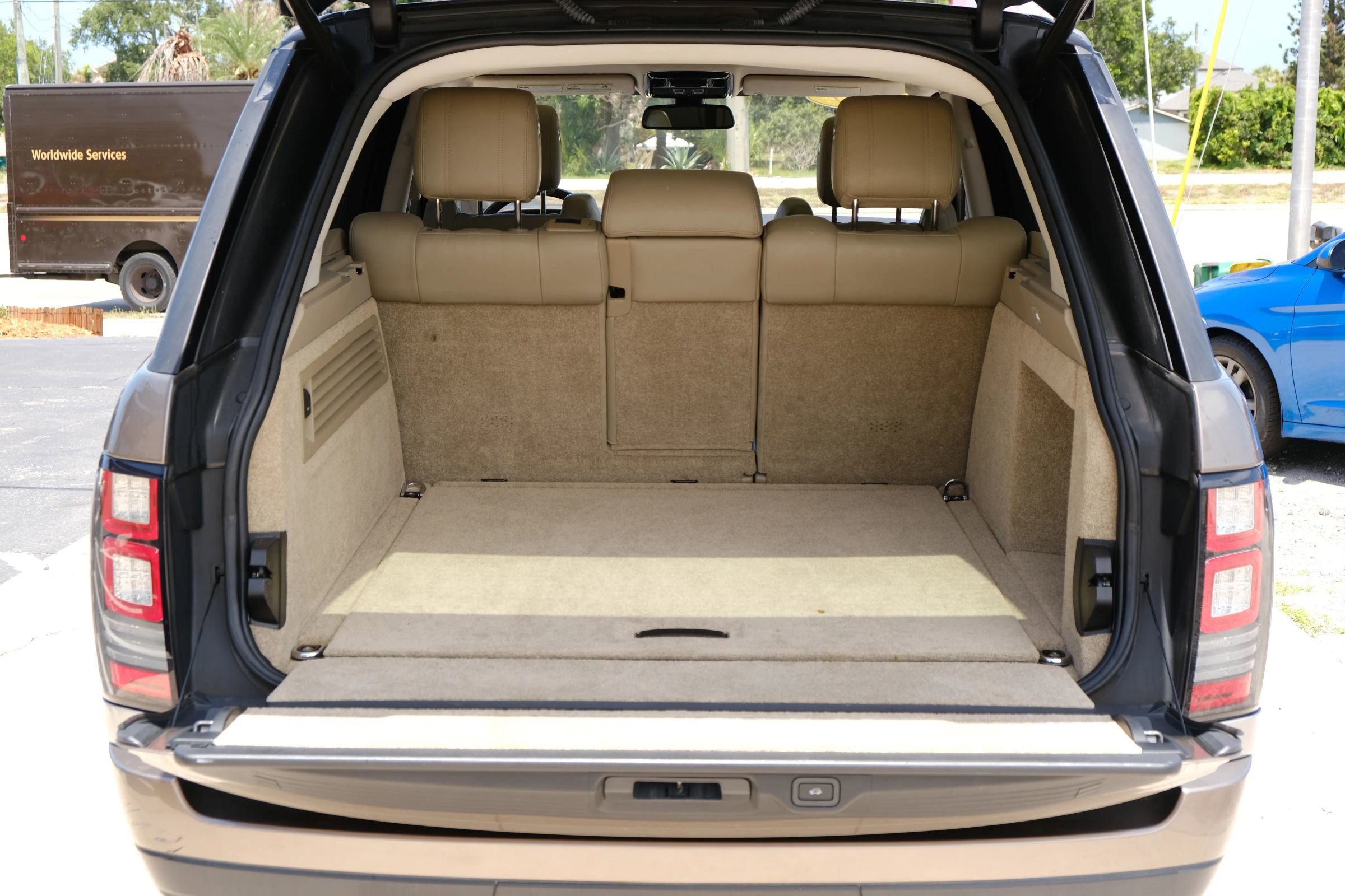 Used 2015 Land Rover Range Rover HSE AWD/4WD image 13