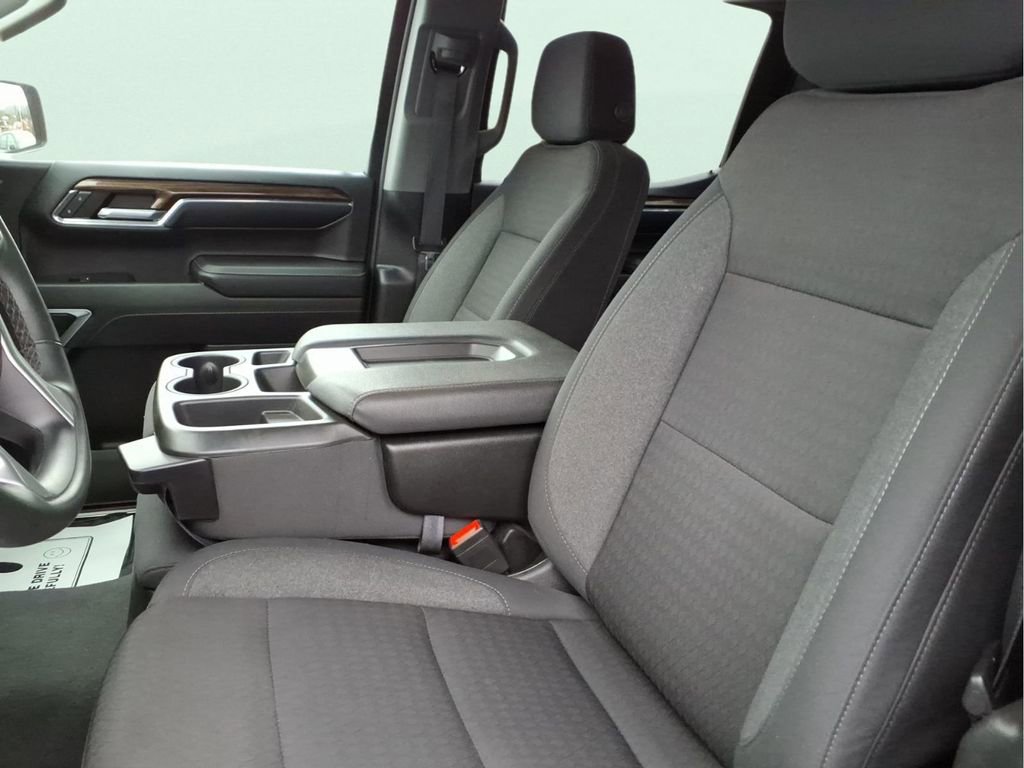 Used 2024 Chevrolet Silverado 1500 LT image 10