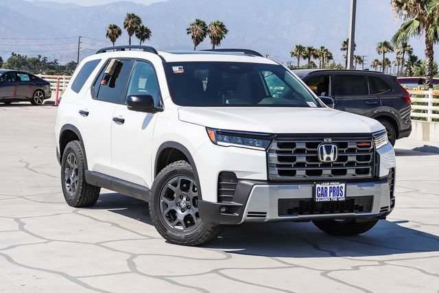 New 2026 Honda Pilot TrailSport image 2